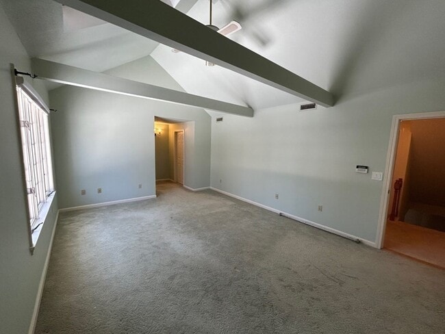 Building Photo - 14 Stony Brook Ln