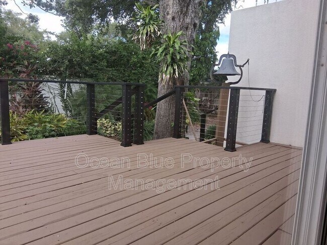 Building Photo - 1903 S MacDill Ave