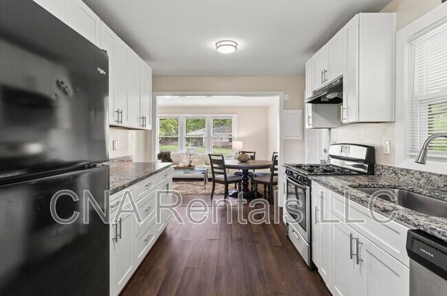 Building Photo - 629 Dunton Cir SE