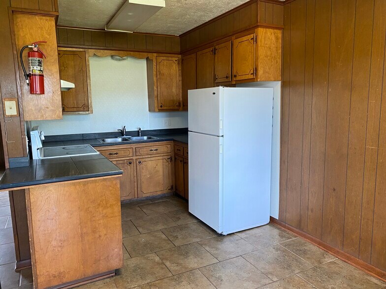 Building Photo - 1033 Giovanni St