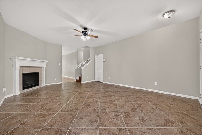 Building Photo - 2110 Castle Gardens Ln