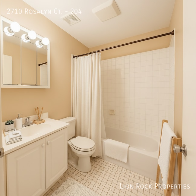 Building Photo - 2710 Rosalyn Ct