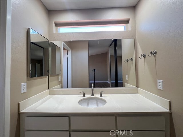 Building Photo - 9814 Ladera Ct