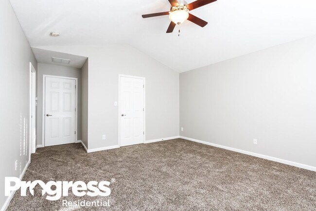 Building Photo - 561 Grabill Dr