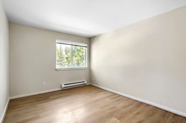 Building Photo - 2 Bed 2 Bath Condo @ Desirable Community w/ Pool, Hot Tub & Exercise Room!