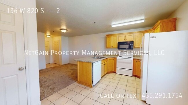 Building Photo - 136 W 820 S