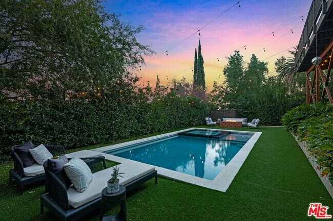 Building Photo - 2304 Vestal Ave