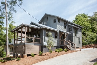 Building Photo - 132 Flint St