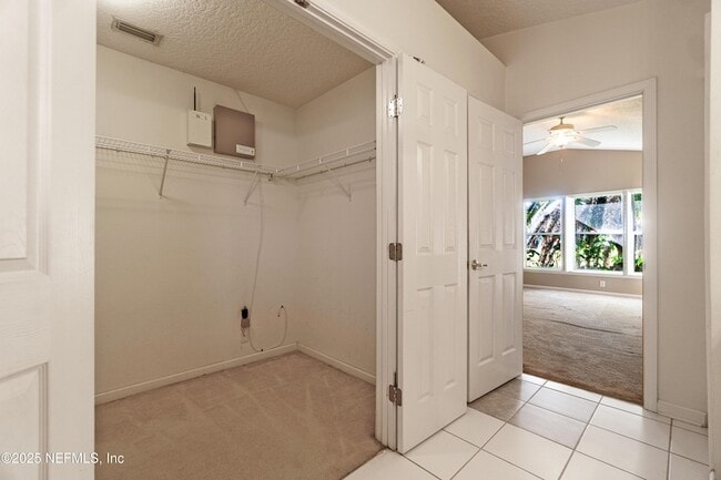 Building Photo - 1325 Fairway Village Dr