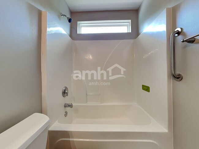 Building Photo - 4003 Saphire Ln