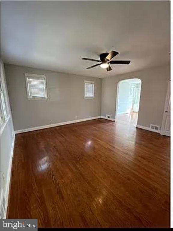 Building Photo - 3909 Rosecrest Ave