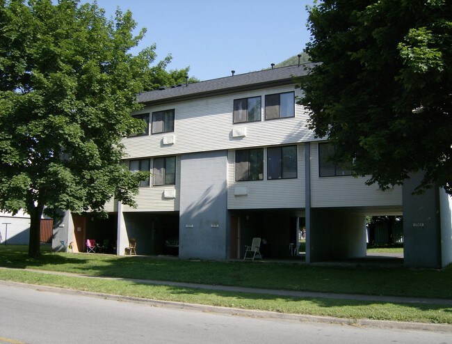 Building Photo - Mills Park
