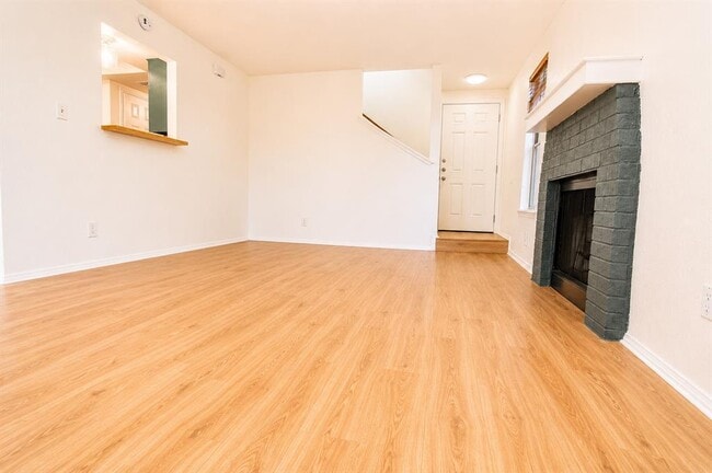 Building Photo - 8807 Springmail Cir