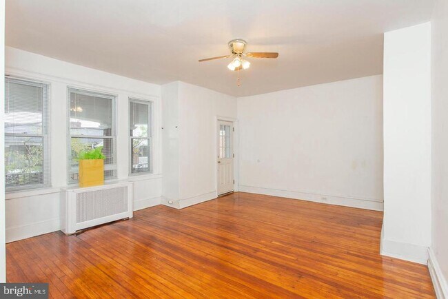 Building Photo - 4628 Sansom St