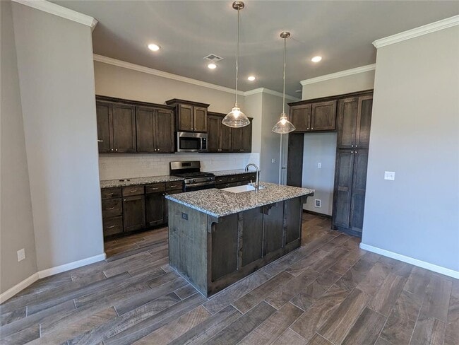 Building Photo - 3117 Stone Creek Dr