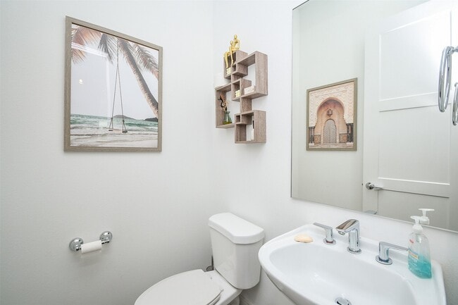 Building Photo - 2412 Canal St