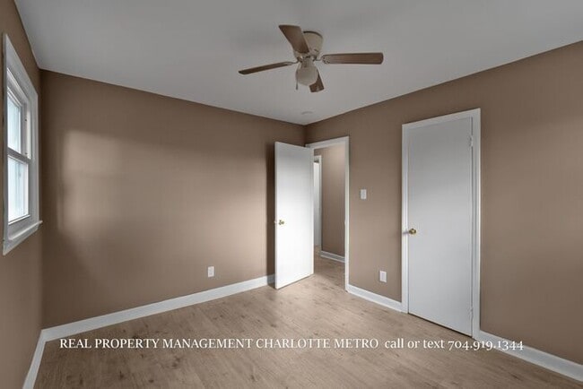 Building Photo - A Cozy Rock Hill Retreat Close to It All