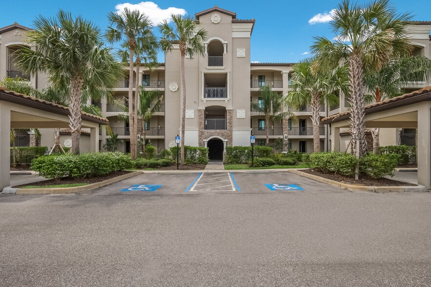 Condo Building - 17006 Vardon Ter