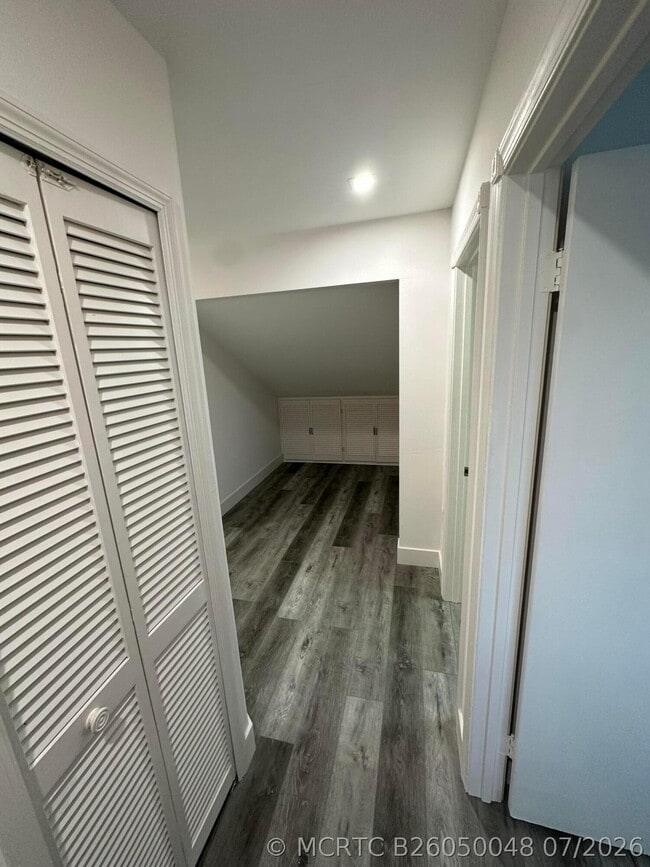 Building Photo - 10300 Hidden Springs Ct