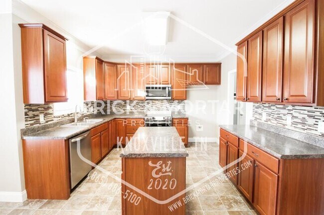 Building Photo - 3305 Grassy Pointe Ln