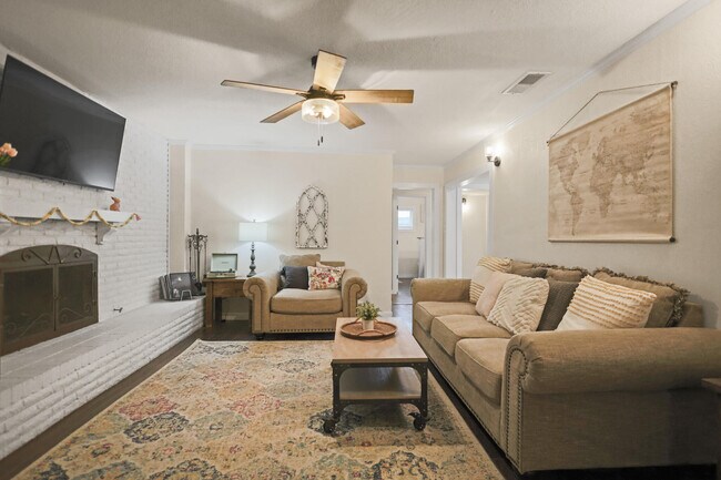 Building Photo - 4302 42nd St