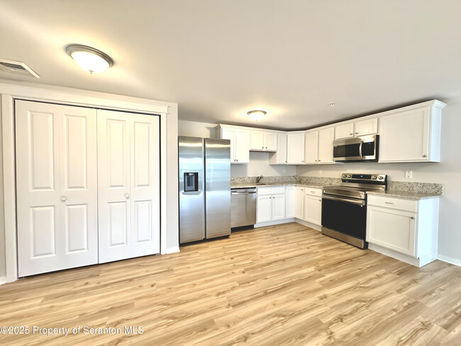 Building Photo - 177 Marimar Dr