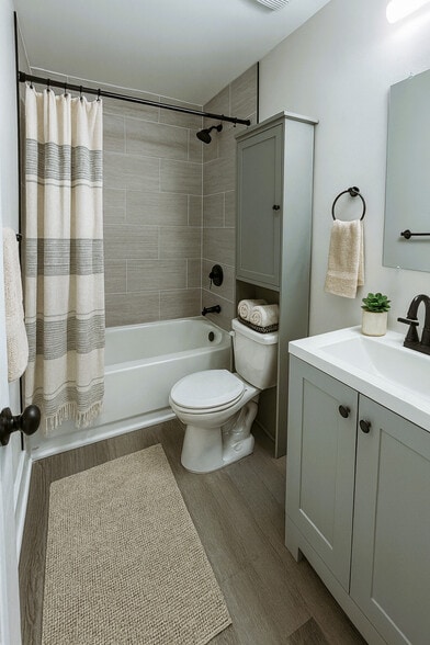 NEW Deluxe Bathroom - Case Mansion Flats