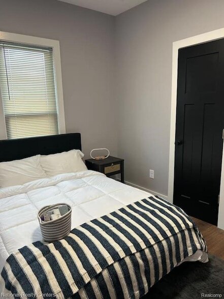 Building Photo - 2710 Wreford St