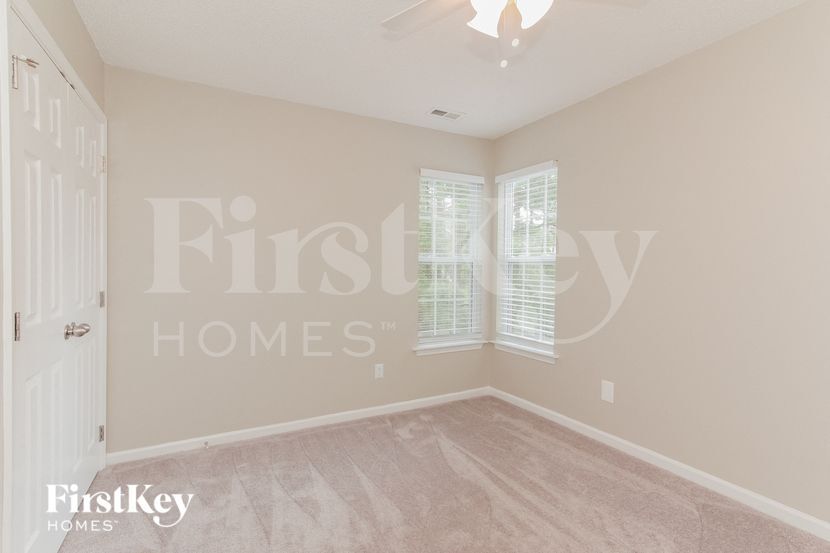 Building Photo - 7336 Rock Island Rd