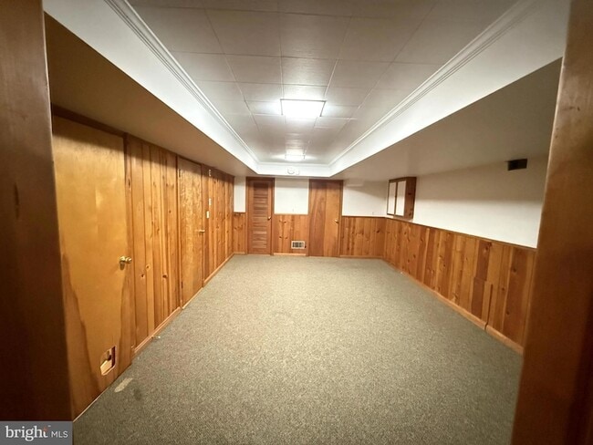 Building Photo - 9209 E Parkhill Dr