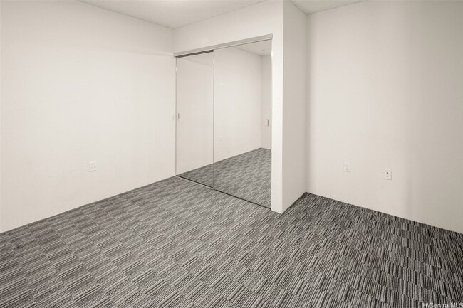 Building Photo - 7000 Hawaii Kai Dr