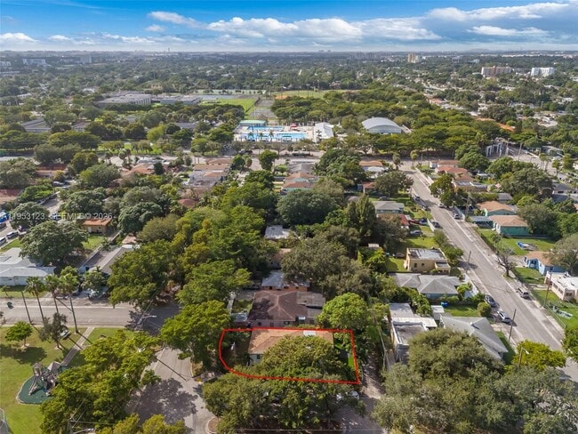 Building Photo - 4802 NW 11th Ave