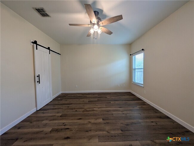 Building Photo - 349 Placid Meadow