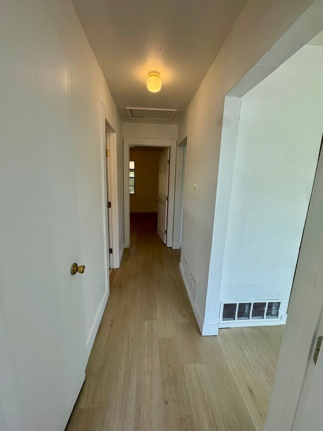 Building Photo - 1101 Hall