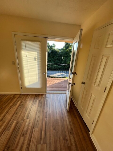 Building Photo - 4590 Golf Vista Cir