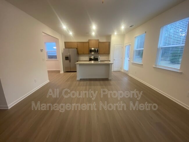 Building Photo - 152 Parkwood Dr