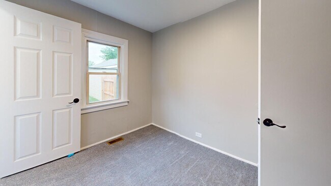 Building Photo - Renovated 3 bedroom home near the Airport