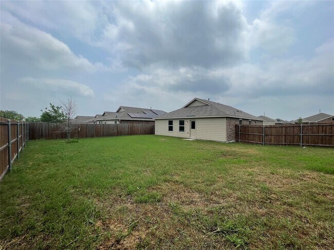 Building Photo - 1204 Lady Bird St