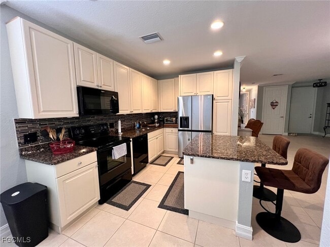 Building Photo - 12207 Lucca St