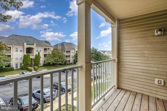 Building Photo - 1060 Gardenview Loop