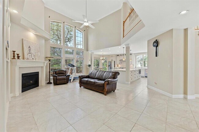 Building Photo - 10700 Hastings Ln