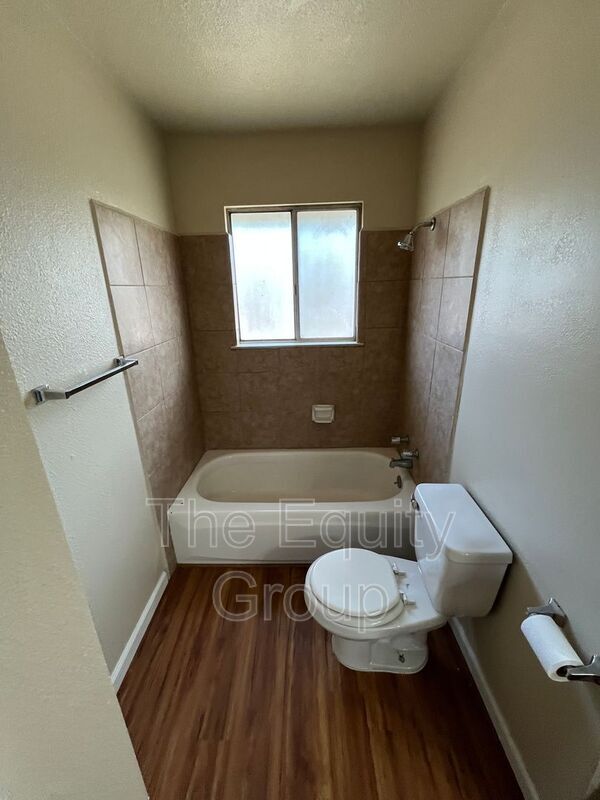 Building Photo - 1680 W Grand Ave