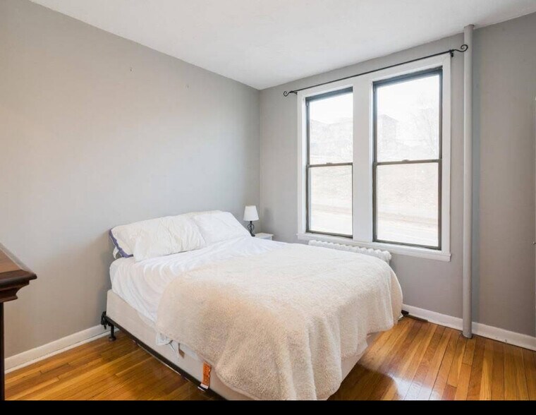 Bedroom - 1480 Commonwealth Ave