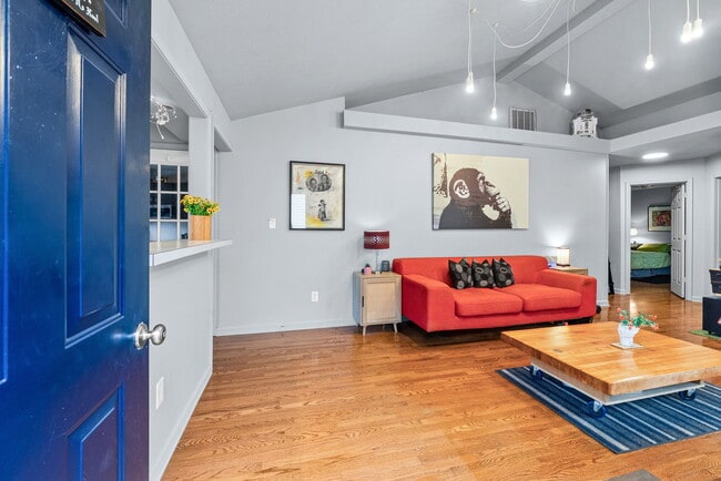 Building Photo - 302 Northwind Dr