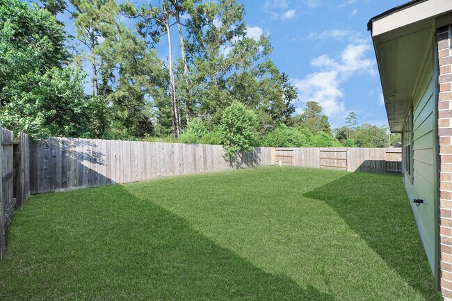 Building Photo - 1114 Bulwark