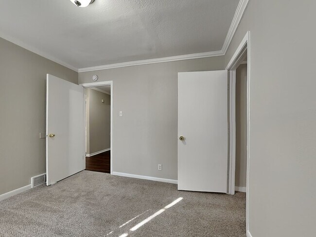 Building Photo - 614 Maydelle Ln