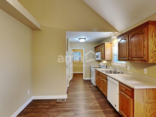 Building Photo - 7005 Count Fleet Ct