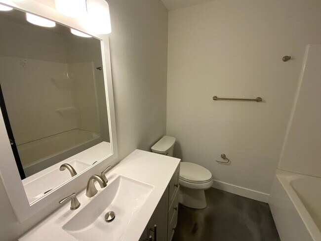 Building Photo - 3569-3571 Prescott Dr