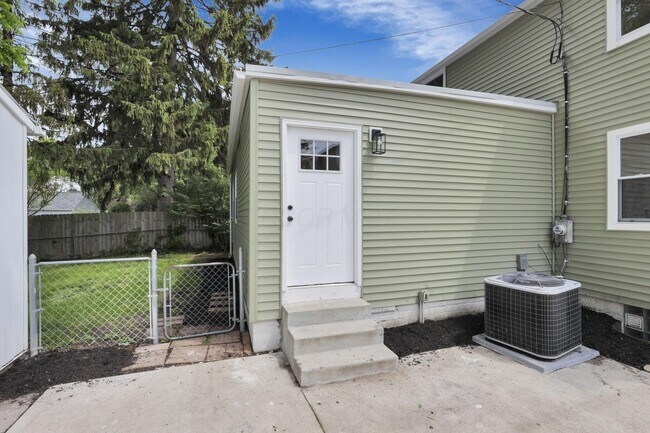 Building Photo - 2615 Northwest Blvd