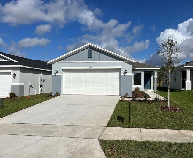 Building Photo - 1208 Papaya Cir.
